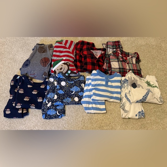 TODDLER GAP CARTERS & FAMILY PAJAMAS BUNDLE 3T